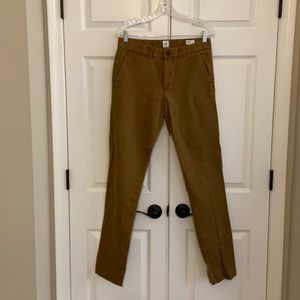 Gap Men’s Khakis - Great condition. Hardly worn